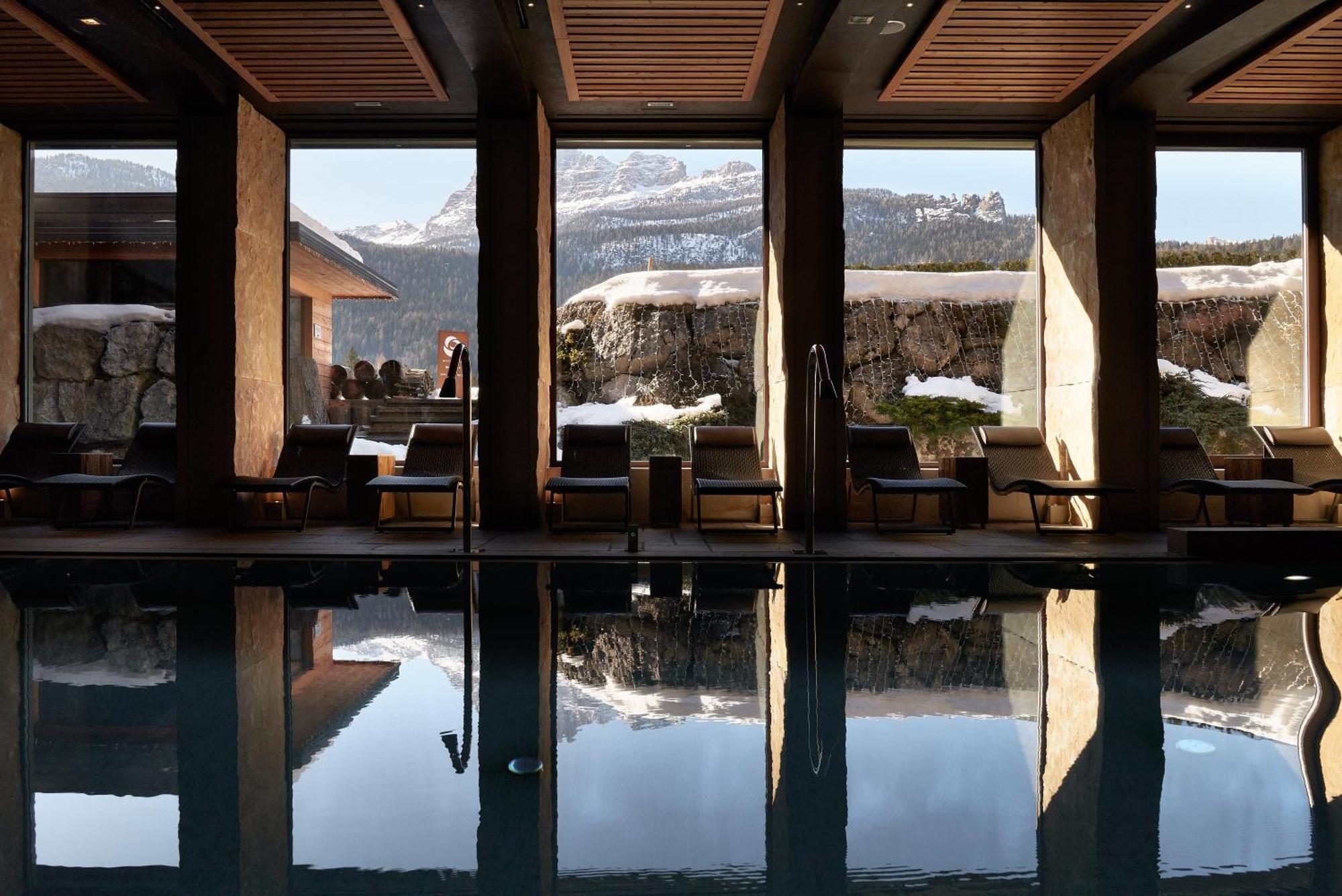 Rosapetra Spa Resort - Small Luxury Hotels Of The World Cortina dʼAmpezzo Exterior foto